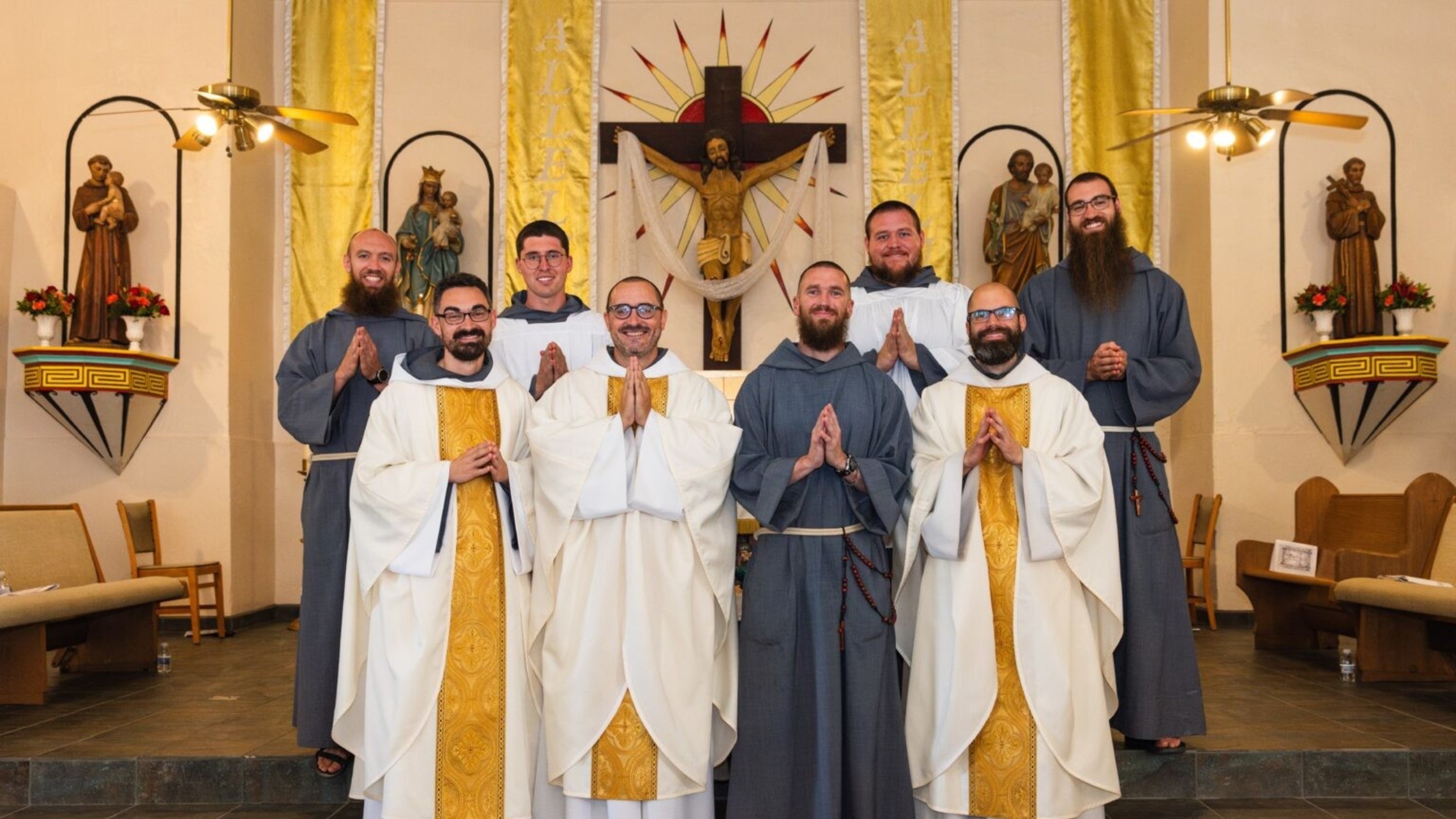 Group Photo Franciscan Friars Of The Holy Spirit 1536x982